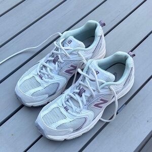 New Balance Women's White and Lavender Sneakers